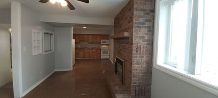 For Lease - 286 Georgian Drive Unit# Unit 1, Barrie, Ontario - Photo 3