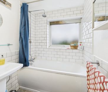 South Park Court, Gerrards Cross, Buckinghamshire,SL9 - Photo 4