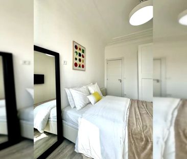 Room in a shared 5-bedroom apartment for rent in Justicia perfect for professionals and students - Foto 3