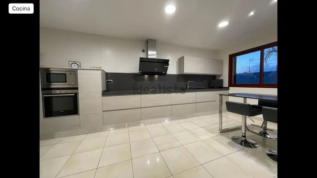 Avenida Madre Paula Montalt, Dos Hermanas, Andalusia 41089 - Photo 1