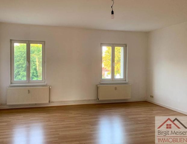Feldstadt * 2 Zimmer mit EBK sowie Tageslicht-Duschbad, Hofnutzung, 3. OG - Foto 1