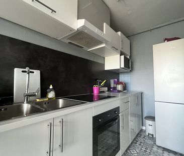 Location Appartement 5 pièces 72m² TALENCE 33400 - Photo 2