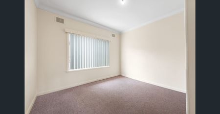 Quiet Ground Floor Unit | West Wollongong - Photo 2