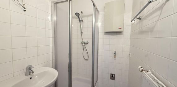 Zentrale geräumige 2-Raumwohnung in Linz - Photo 2