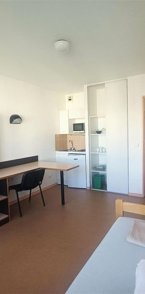 Location Appartement 1 pièce 21m² LORIENT 56100 - Photo 1