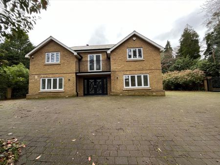 5 bedroom detached house to rent - Photo 3