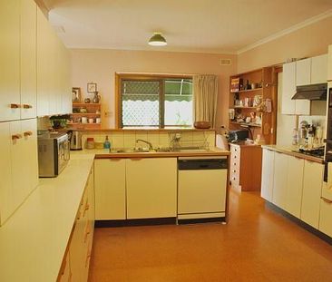 Cosy 2 Bedroom Home – Central Shepparton - Photo 4