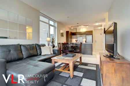 Condo in Downtown Vancouver, BC - Photo 4