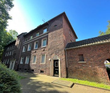 Steig Dich reich und zieh ins Dachgeschoss. - Photo 1