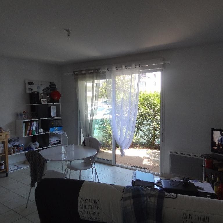 Location Appartement 1 pièce 29m² ONET LE CHATEAU 12850 - Photo 1
