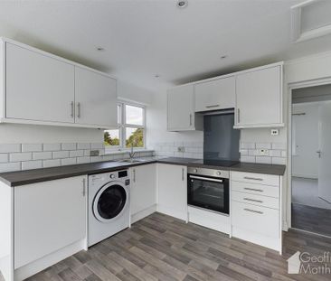 2 bedroom flat to rent - Photo 4