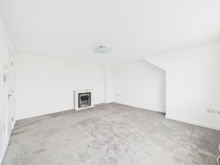 3 bedroom apartment to rent - Photo 2
