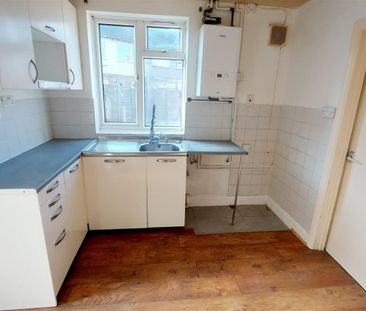 3 Bedroom House to Rent in Almond Road, Kettering. Northants, NN16 - Photo 3