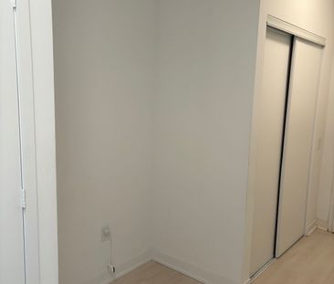 For Lease - 3900 Confederation Parkway Unit# 4201, Mississauga, Ont... - Photo 3