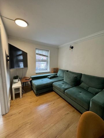 3 bedroom apartment to rent - Photo 4