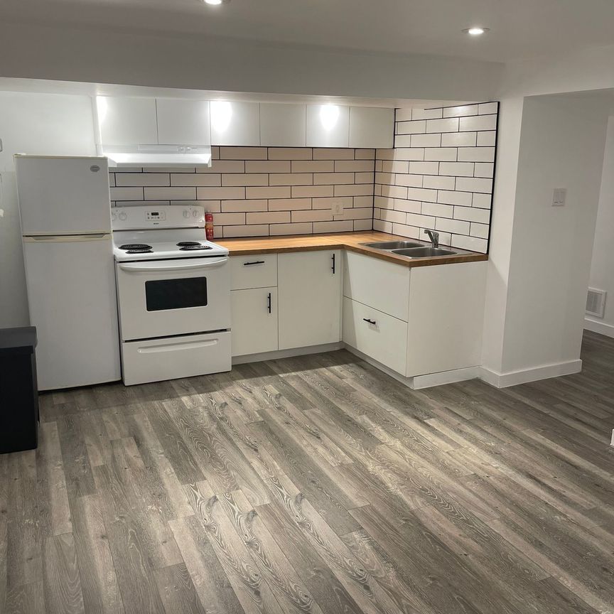 For Lease - 102 Westcroft Drive Unit# Bsmt, Toronto, Ontario - Photo 1