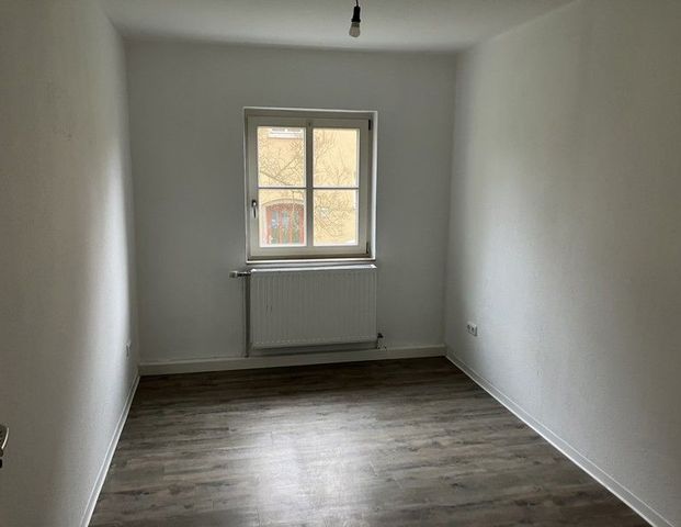 Hier fühlen Sie sich wohl: gut geschnittene 3-Zimmer-Wohnung - Photo 1