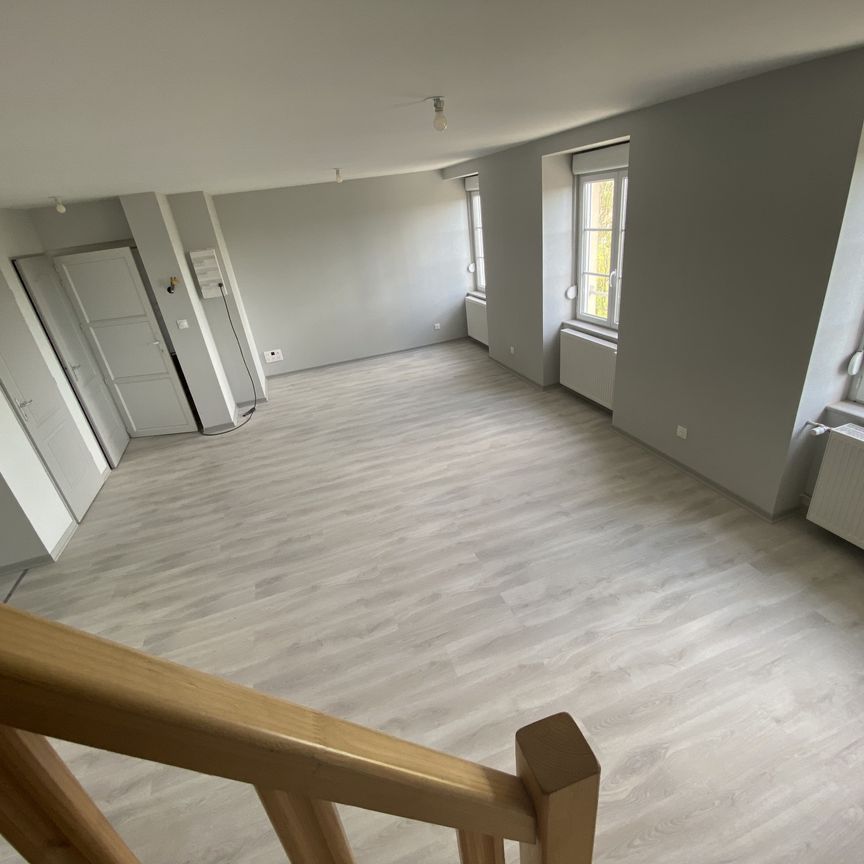 Location Appartement 4 pièces 82m² LE CREUSOT 71200 - Photo 1