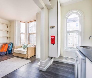 2 bedroom apartment to rent - Photo 4