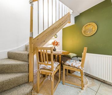 2 bedroom terraced house to rent - Photo 1