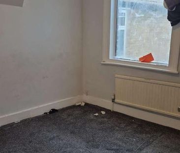 Katherine Road, E7 - Photo 4