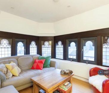 2 bedroom penthouse to rent - Photo 3