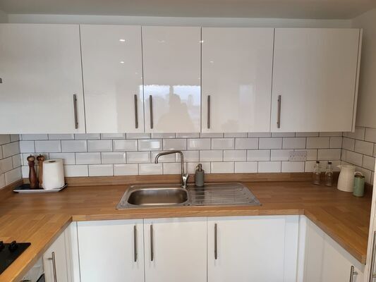 2 Bed Flat, Trafford Road, M5 - Photo 1