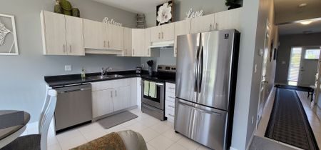 For Lease - 50 Lymburner Street, Pelham, Ontario - Photo 3