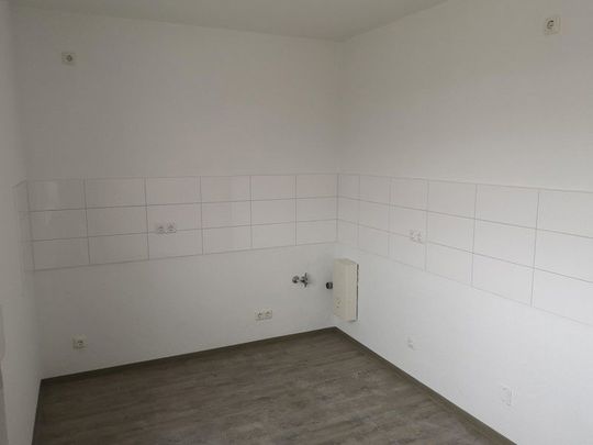 Gemütliche 3-Zimmer-Wohnung mit Balkon sucht kleine Familie! - Photo 1