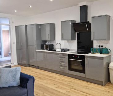 2 bedroom apartment to rent - Photo 6