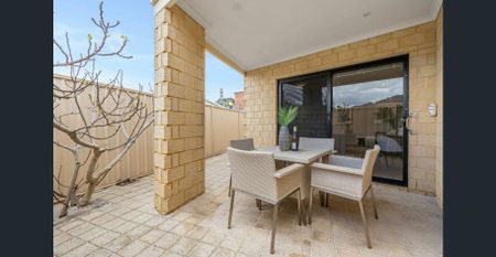 Stylish Rear Villa Offering Comfort and Convenience - Photo 5