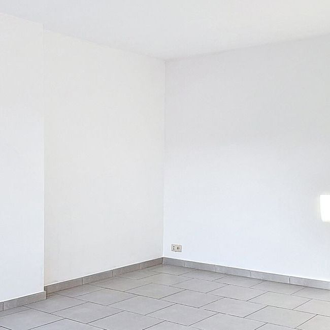 Appartement te huur in La Louvière voor € 850 met 2 slaapkamers - Photo 1