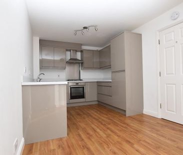 3 bedroom townhouse to rent - Photo 2