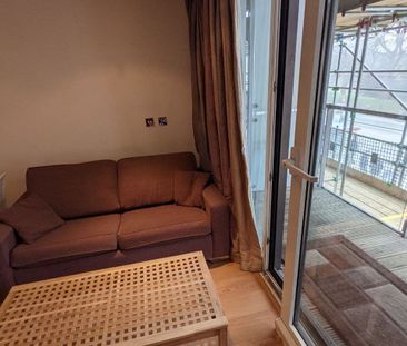 1 bed Studio in Oswald Building Chelsea Bridge Wharf, London, SW11 8PG - Photo 6