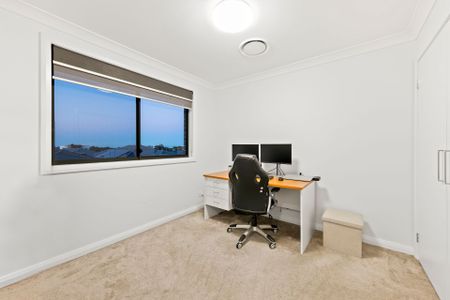 Stunning Double Storey, Four Bedroom Home in Gregory Hills - Photo 5