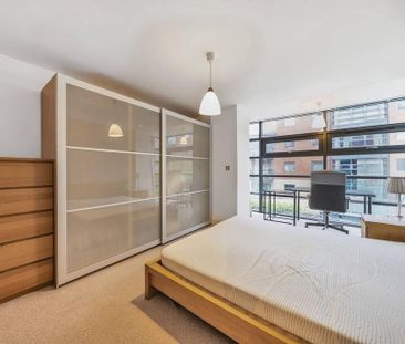 3 bedroom flat to rent - Photo 4