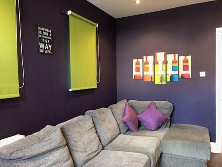 5 bedroom terraced house to rent - Photo 2