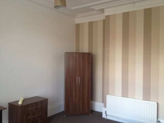 9 Bed - Denethorpe, Stockton Road, Sunderland - Photo 1