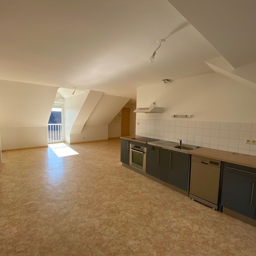 Location Appartement 4 pièces 76m² ST AUBIN DES CHATEAUX 44110 - Photo 1