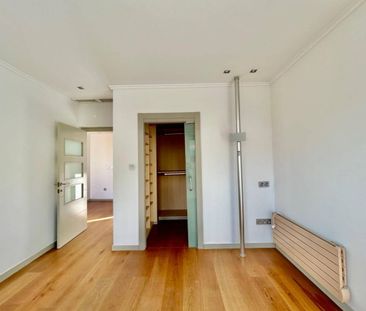 3 room luxury penthouse for rent in Valencia - Photo 6