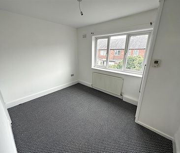 2 Bedroom Terraced House for rent in Hunt Lane, Doncaster - Photo 3