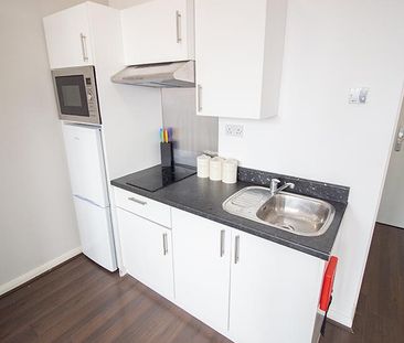 Studio to rent - Photo 3