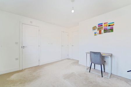 3 bedroom semi-detached house to rent - Photo 4