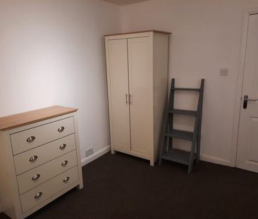 Room in a Shared Flat, Manor Lane, SE12 - Photo 5