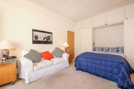 Studio to rent - Photo 2