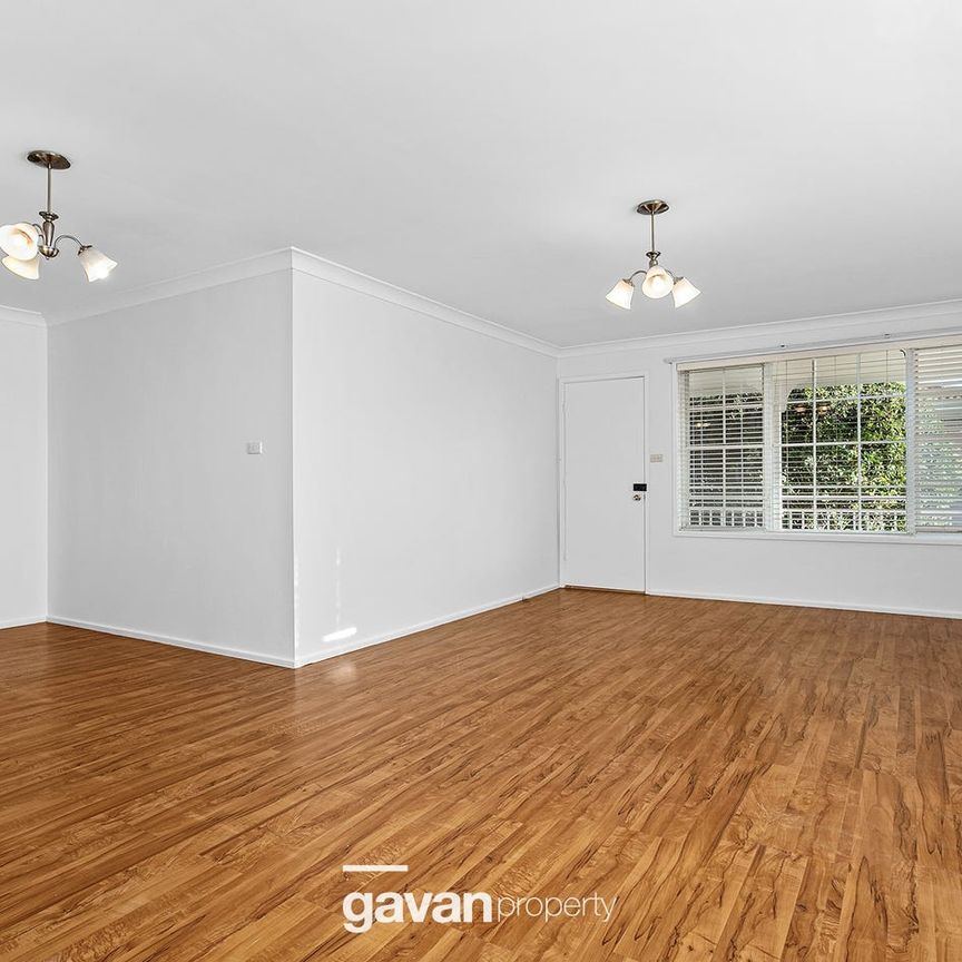 Three Bedroom Villa in Convenient Location - Photo 1