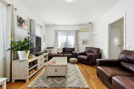 1/16 Hoddle Street, Essendon VIC 3040 - Photo 2