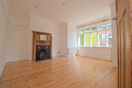 4 bedroom semi-detached house to rent - Photo 4