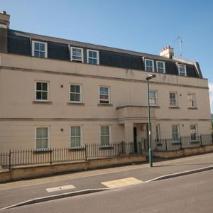 Eveleigh Avenue, Bath, Somerset, BA1 - Photo 2