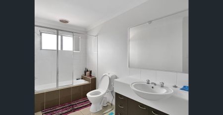 3 BEDROOMS TOWNHOUSE IN DURACK (BREAK LEASE) - Photo 3